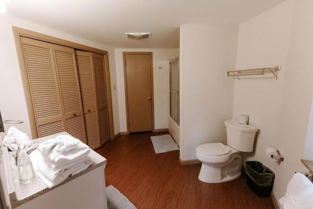 Cabin With Treehouse Views, 3 King Beds, 4 Bunks, And Large Hot Tub! Gatlinburg Exteriör bild