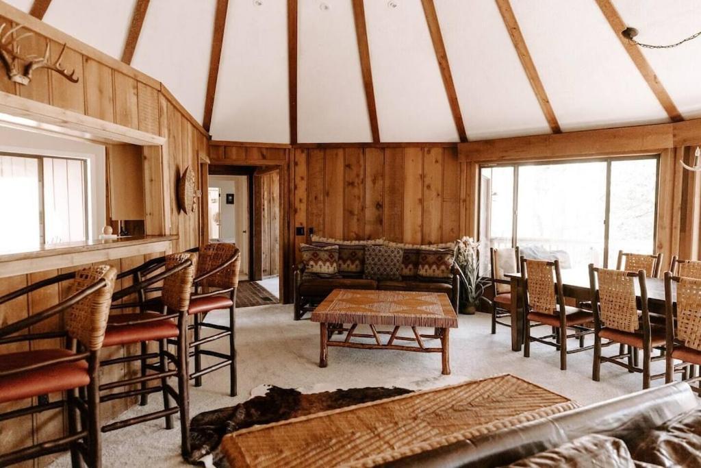 Cabin With Treehouse Views, 3 King Beds, 4 Bunks, And Large Hot Tub! Gatlinburg Exteriör bild