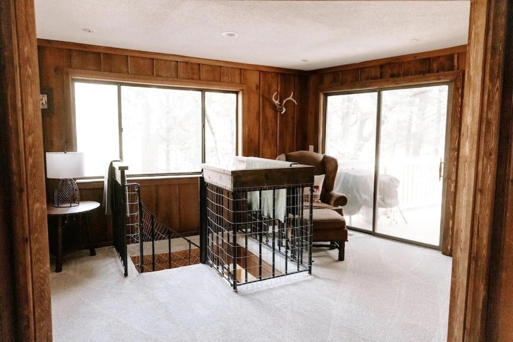 Cabin With Treehouse Views, 3 King Beds, 4 Bunks, And Large Hot Tub! Gatlinburg Exteriör bild